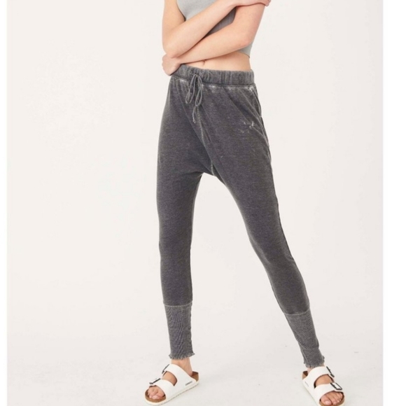 Free People Cozy All Day Harem Black Oversized Leggings - Picture 2 of 15